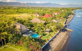 Villa Agus Mas - Serene & Calm Beachfront Villa!